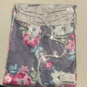 Floral Lounge Set in Gray and Pink